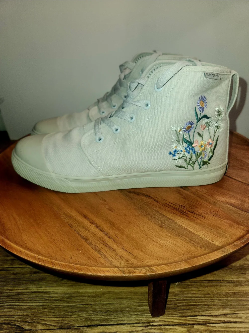 BANGS Shoes London Fog Embroidered Wildflower High Tops US Sz Men’s 8.5 / Wom 10